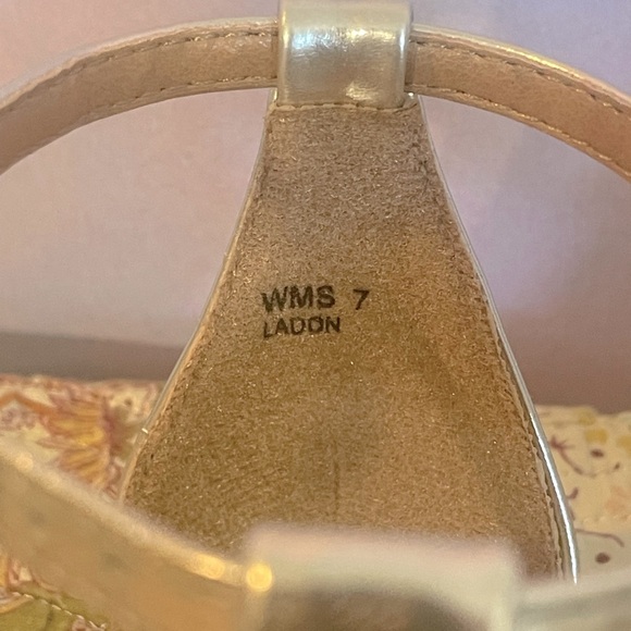 Cool Women’s Gold Gladiator Thong Flat Sandals by Report (NWBox) Sz. 7 - Picture 5 of 8